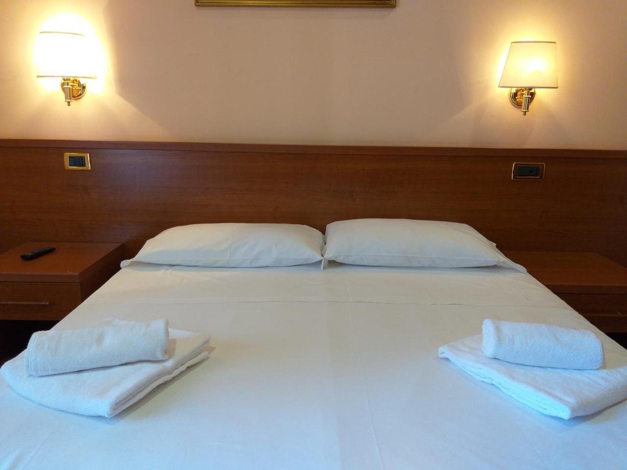 Alex City Inn III ローマ エクステリア 写真