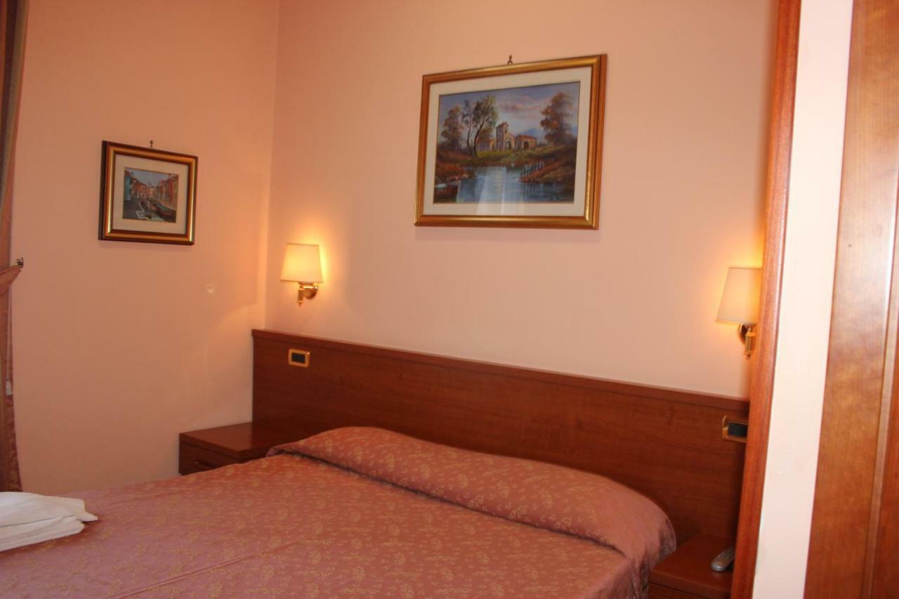 Alex City Inn III ローマ エクステリア 写真